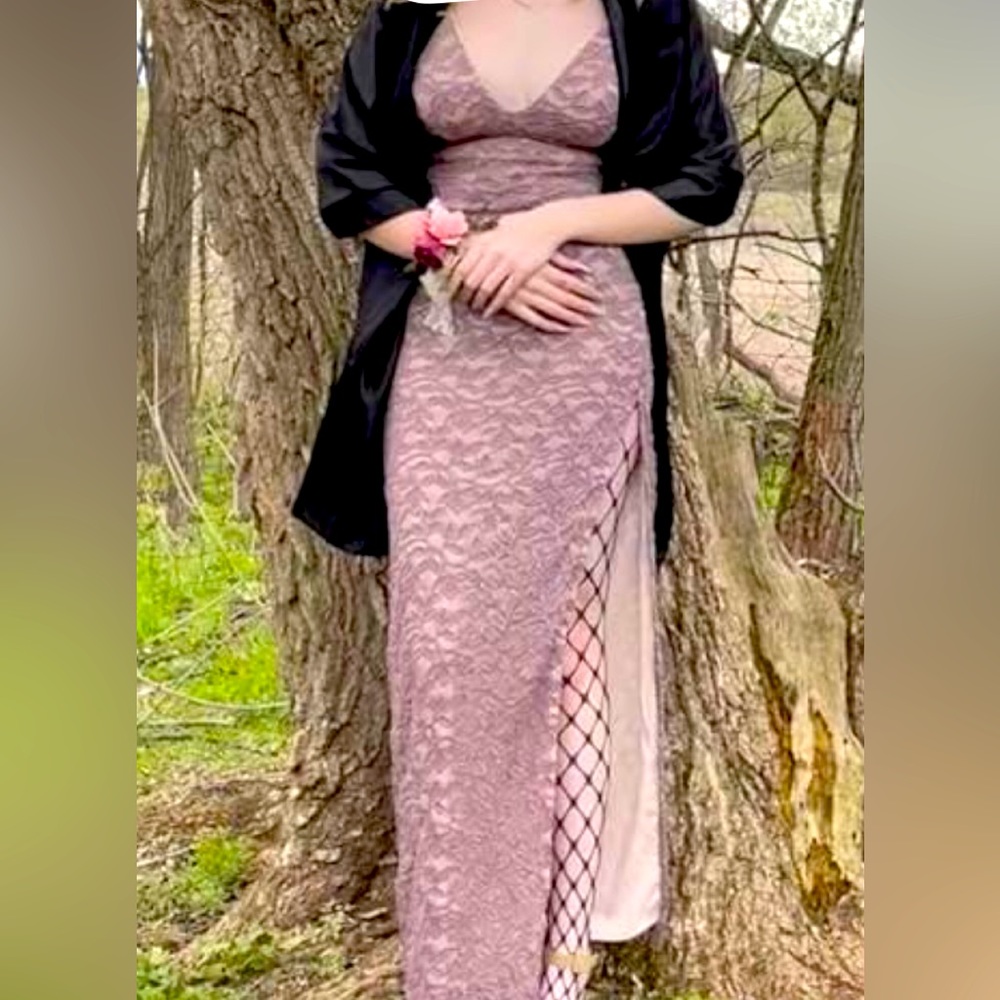 Burgundy body con prom dress size small